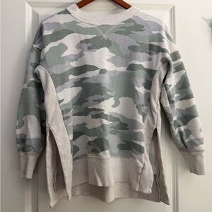 Aerie Camouflage Sweatshirt - Green and Gray XS